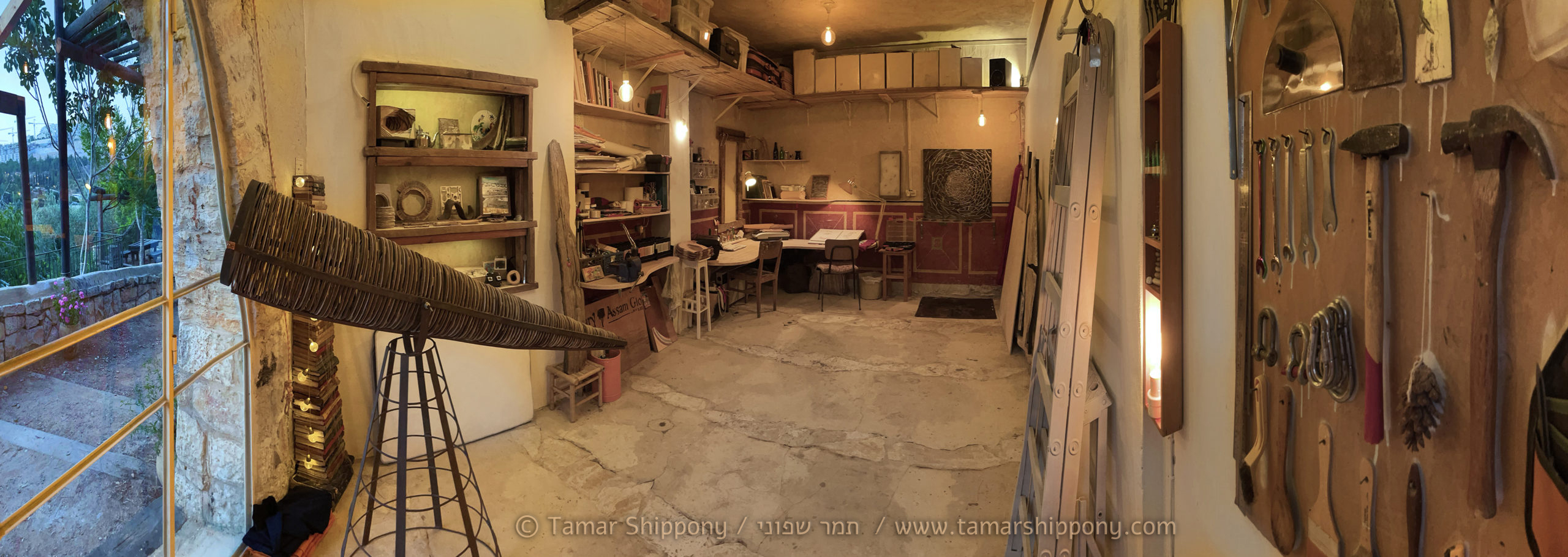 The studio of artist Tamar Shippony | הסטודיו של אמנית תמר שפוני